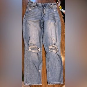 American Eagle Curvy Mom Jean